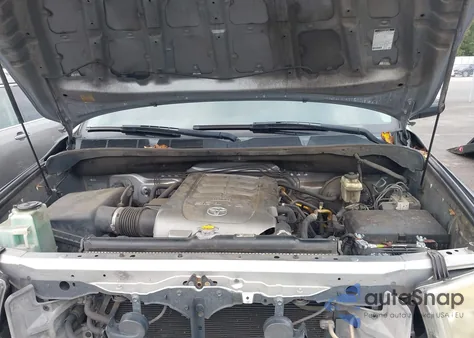 2010 Toyota Tundra Crewmax Limited из США, поврежденный, VIN 5TFFY5F16AX095009